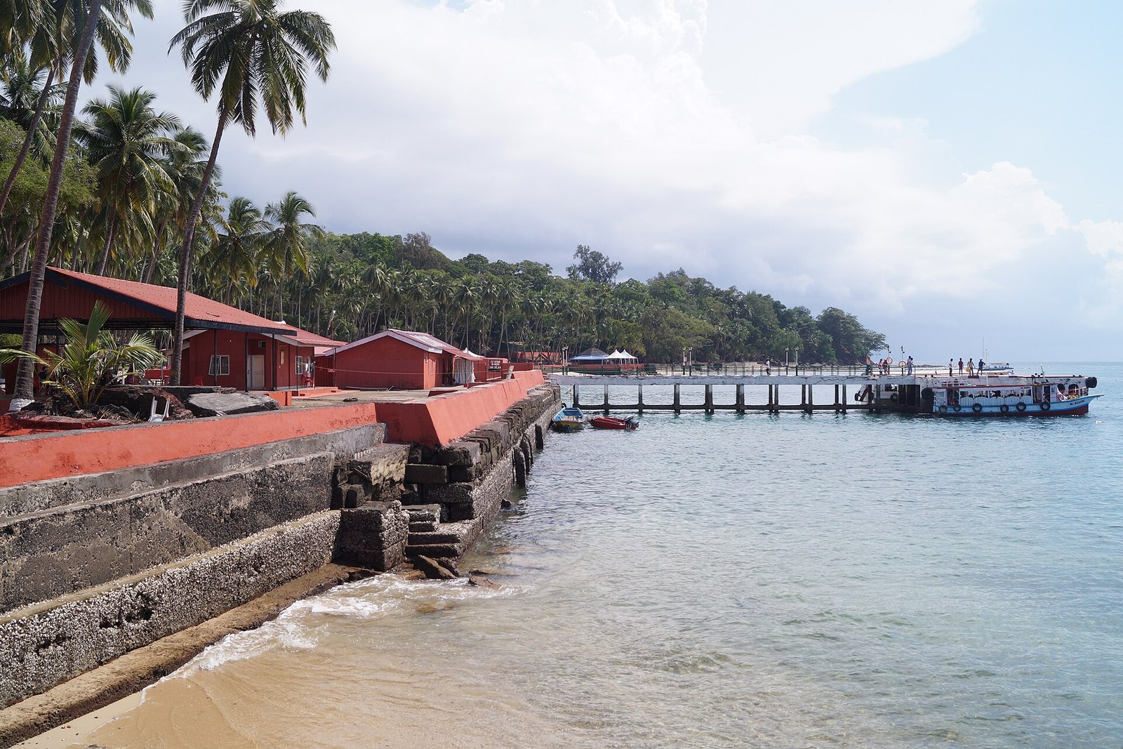 Full Day City Tour, Corbyn's Cove Beach and Cellular Jail